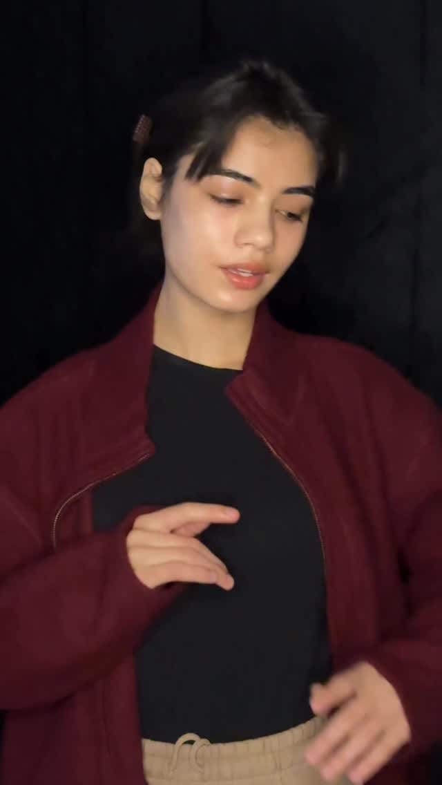 Post 3 by Hina mishal mua on Instagram (video)