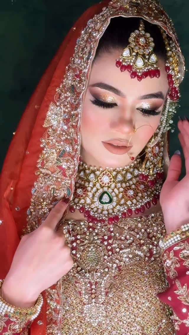 Post 2 by Hina mishal mua on Instagram (video)