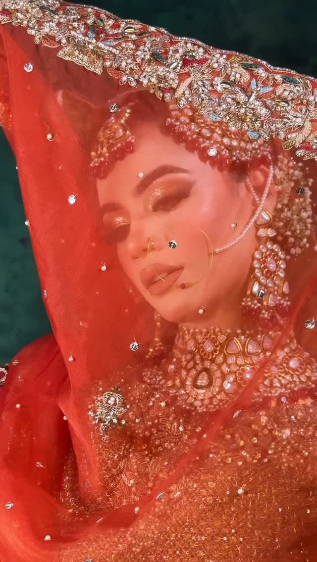 Post 7 by Hina mishal mua on Instagram (video)