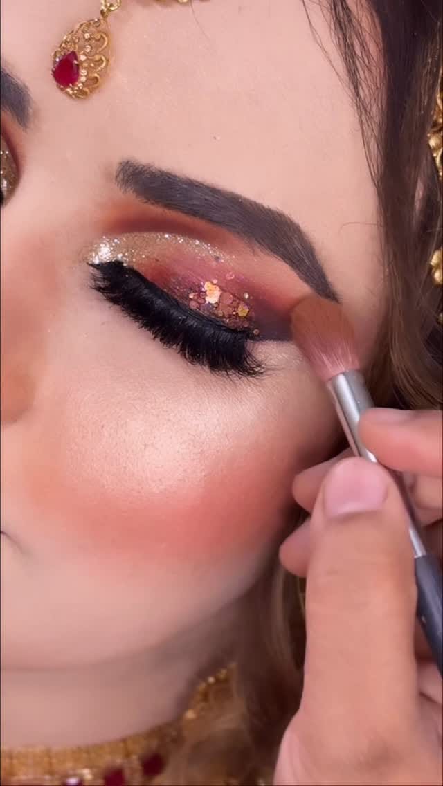 Post 9 by Hina mishal mua on Instagram (video)