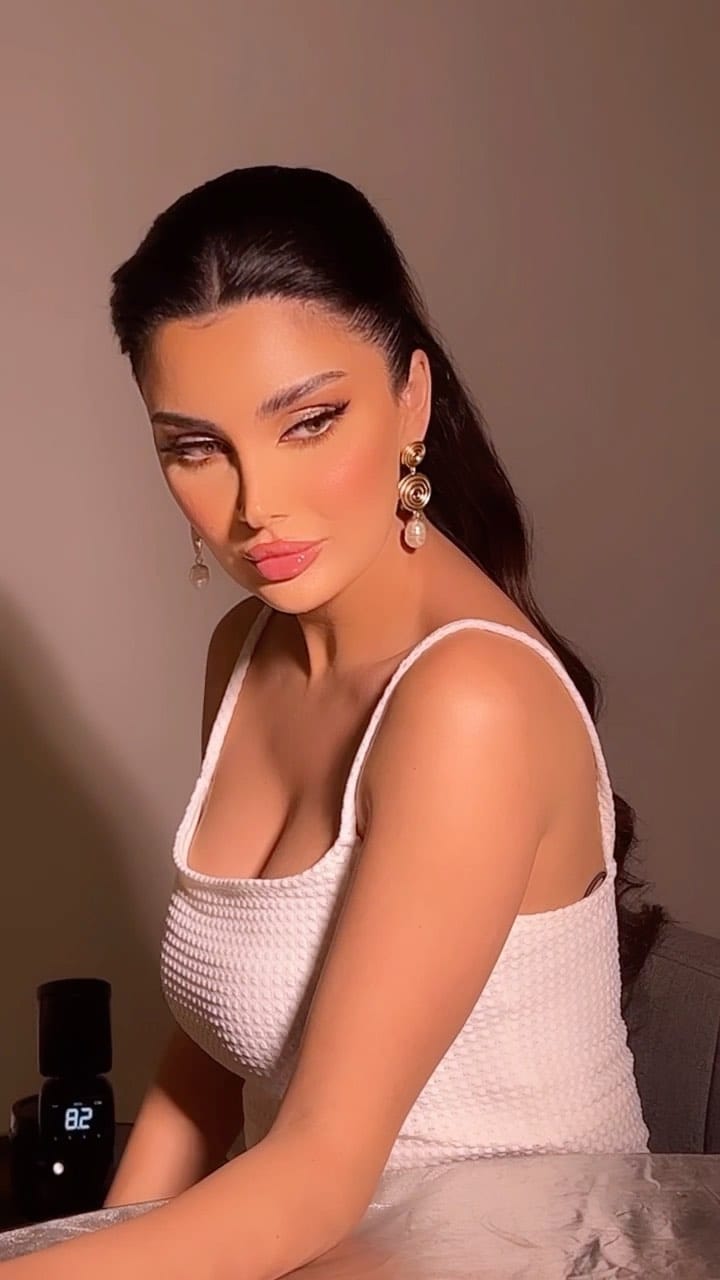 Post 9 by NGH MAKEUP ARTIST on Instagram (video)