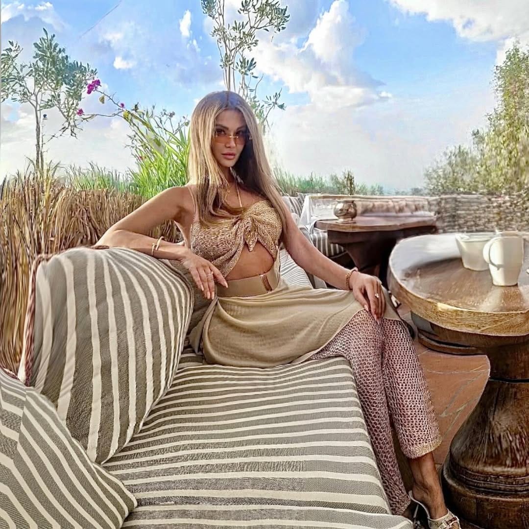 Post 3 by Julia White | Model Dubai🇦🇪 on Instagram (image)
