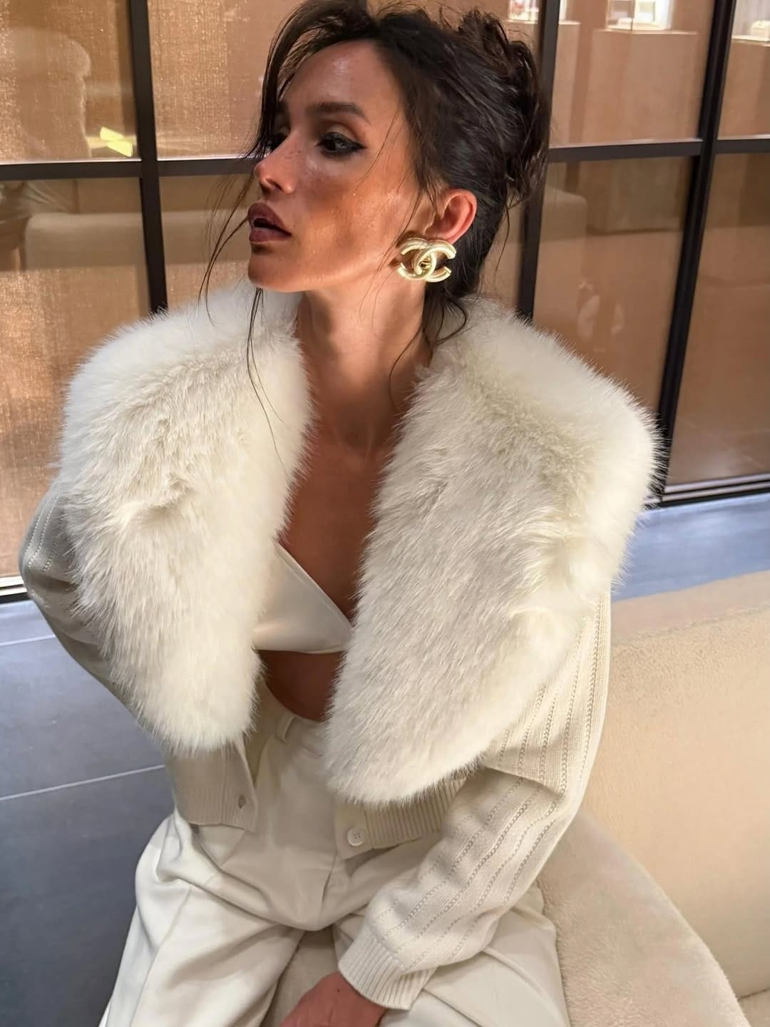 Post 2 by POP-UP BOUTIQUE on Instagram (carousel)