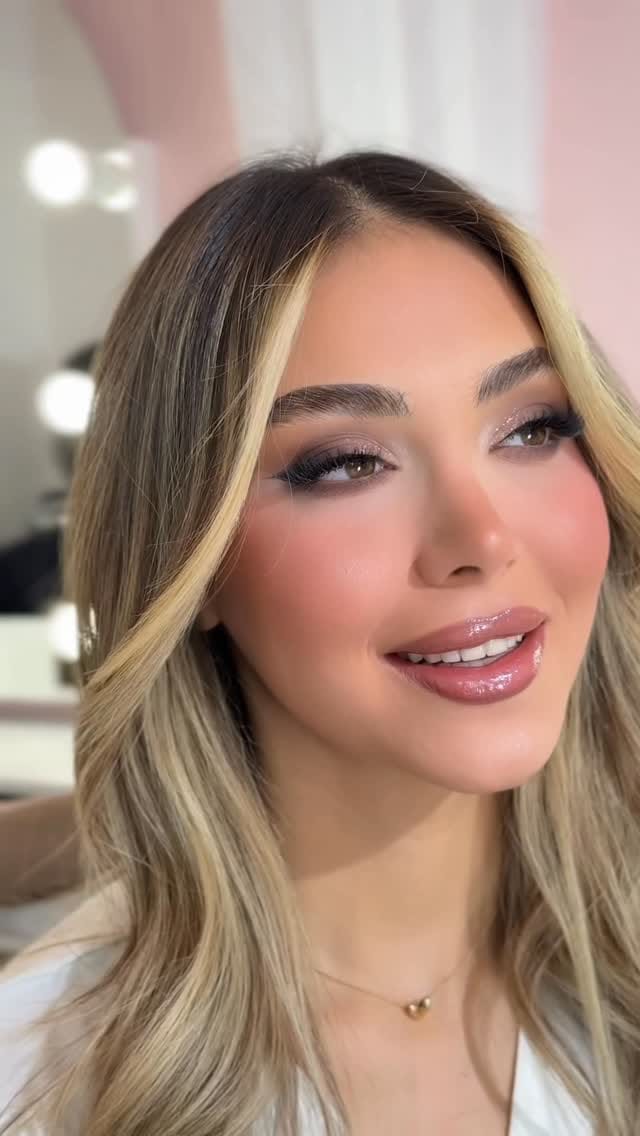 Post 2 by Luxury Bridal Makeup Artist ✨ on Instagram (video)