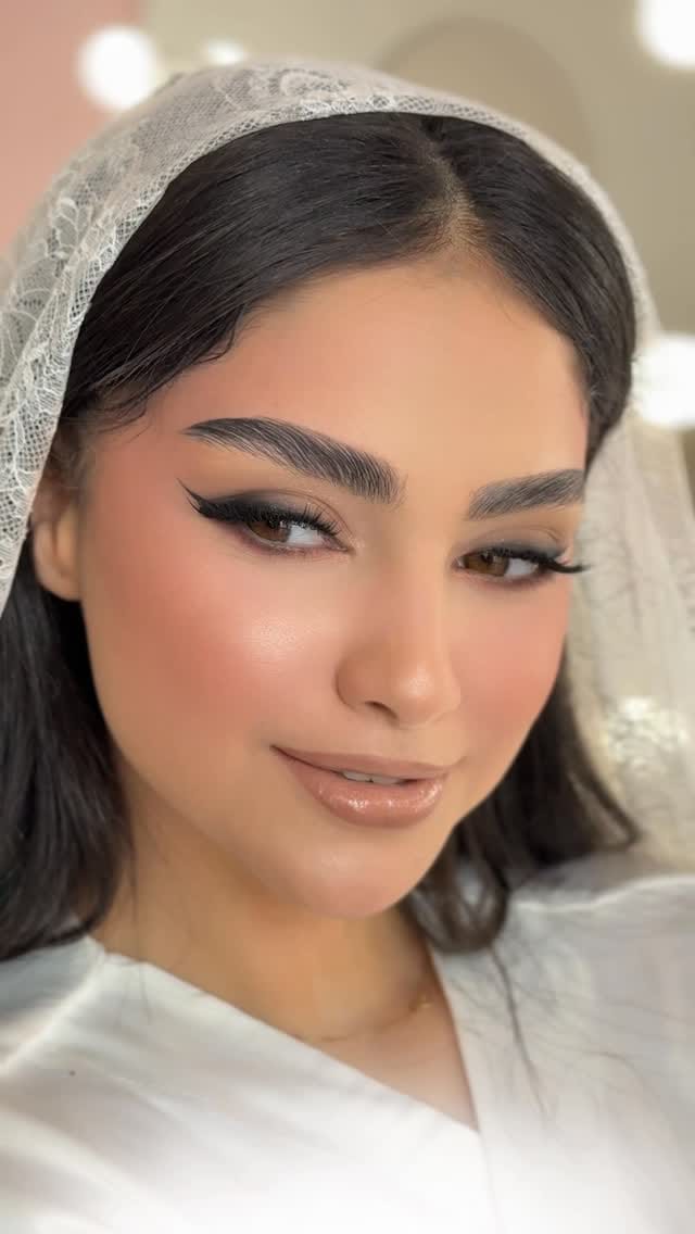 Post 10 by Luxury Bridal Makeup Artist ✨ on Instagram (video)
