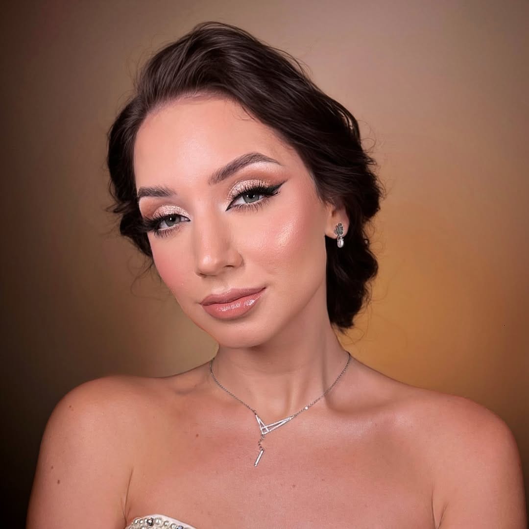 Post 3 by Dubai Makeup Artist & Educator on Instagram (image)