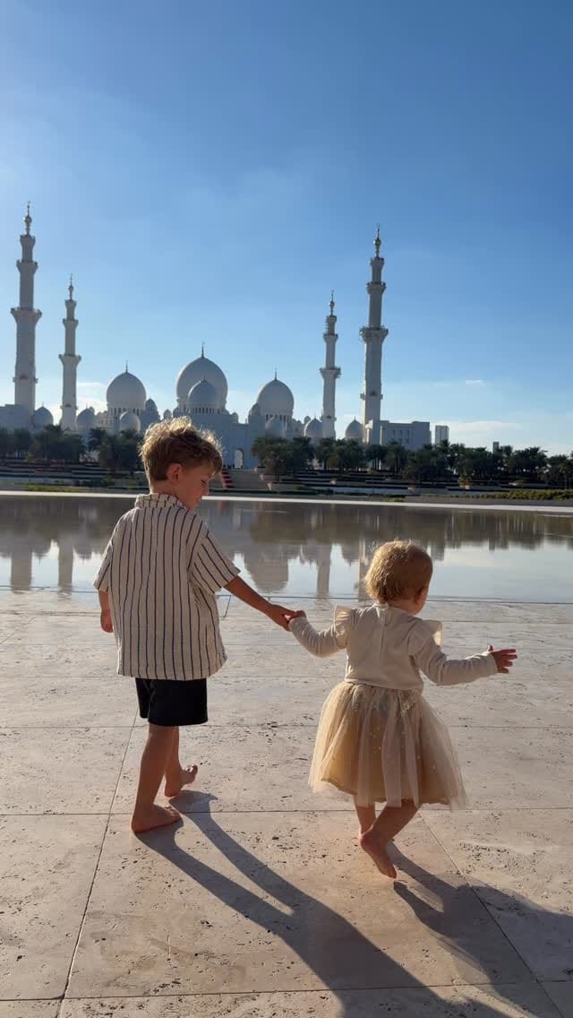 Post 4 by Nastia🇺🇦 and Maxi & Lily🇦🇺🇺🇦In Abu Dhabi|Travel on Instagram (video)