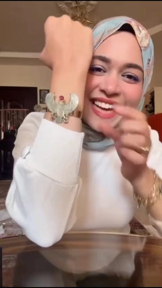 Post 8 by Dukanty on Instagram (video)