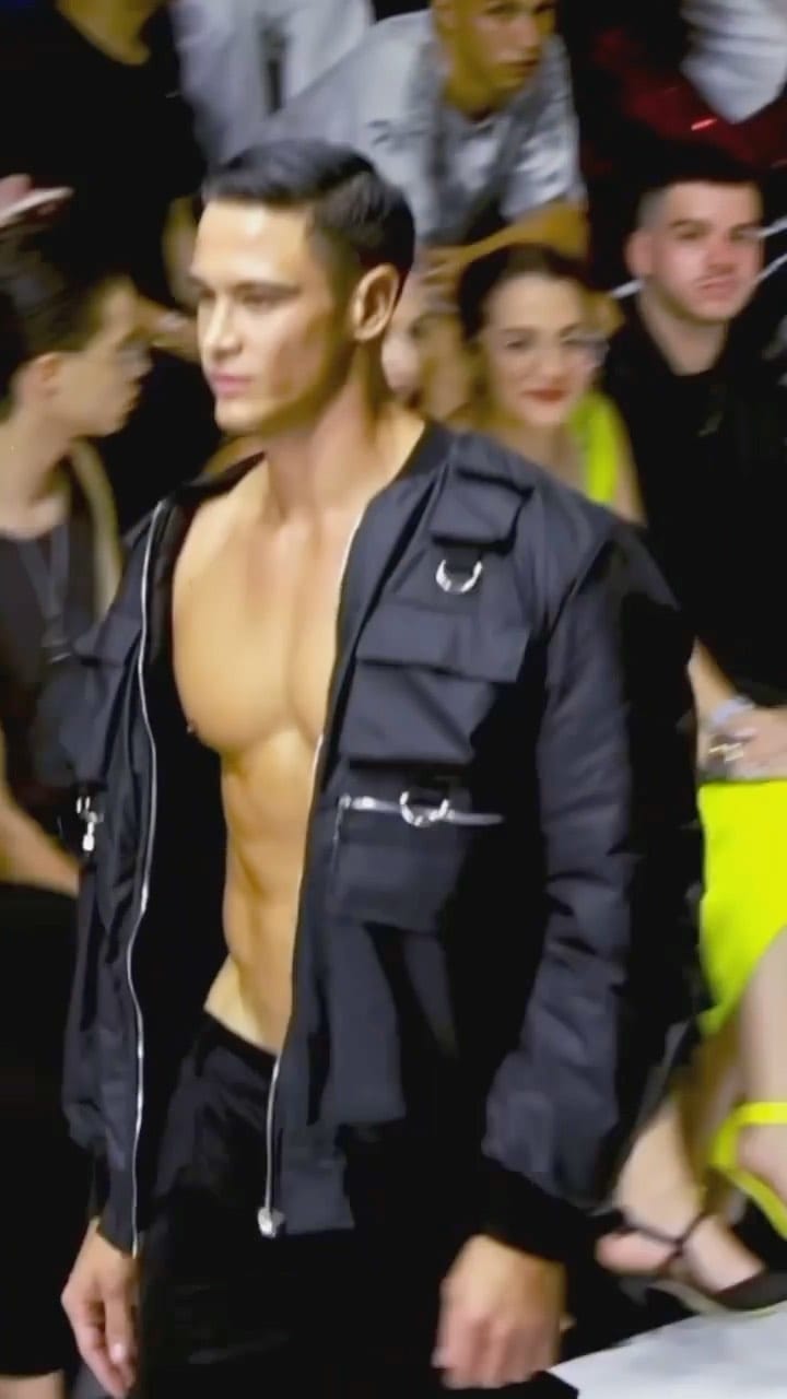 Post 9 by Edward Pihi on Instagram (video)