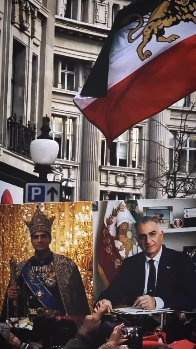 Post 2 by Coral on Instagram (video)