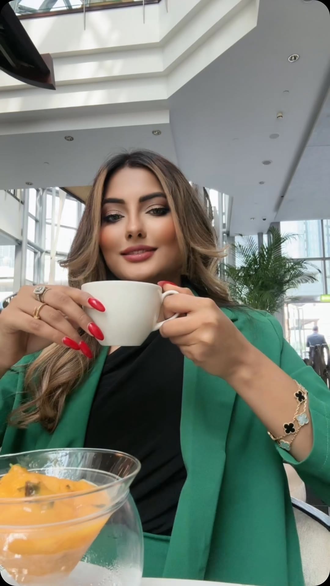 Post 5 by Komal Sheraz on Instagram (video)