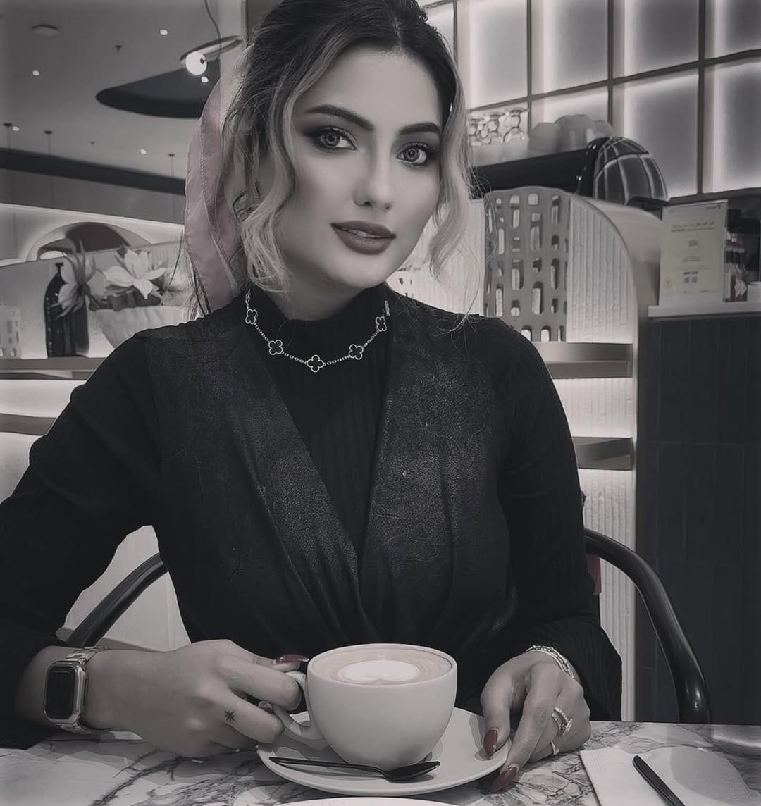 Post 3 by Komal Sheraz on Instagram (carousel)