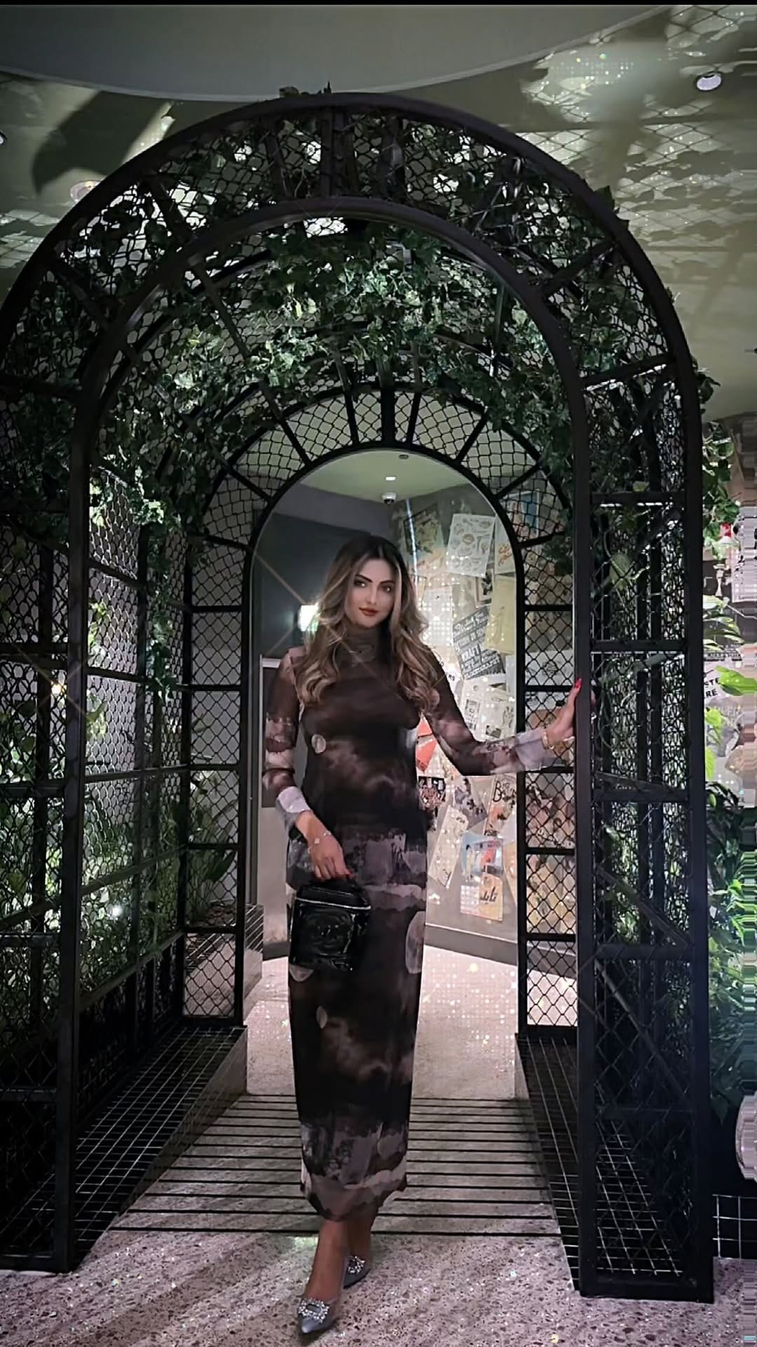 Post 4 by Komal Sheraz on Instagram (video)