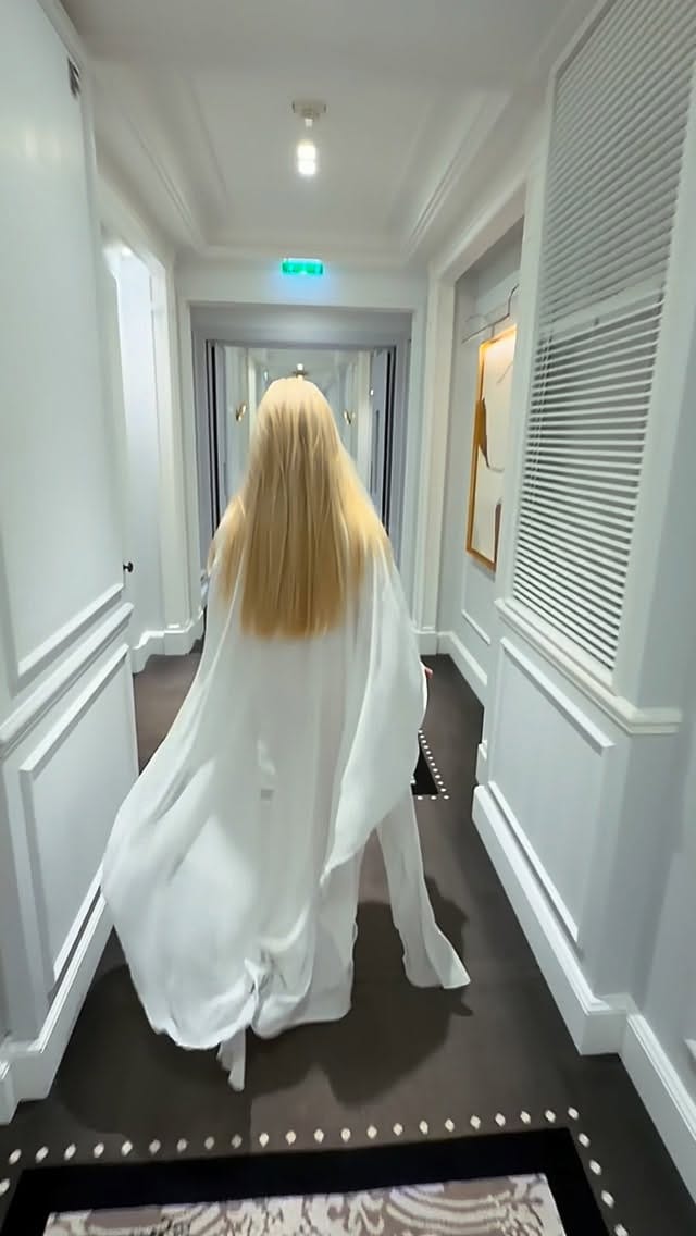 Post 1 by Irina Gojin on Instagram (video)