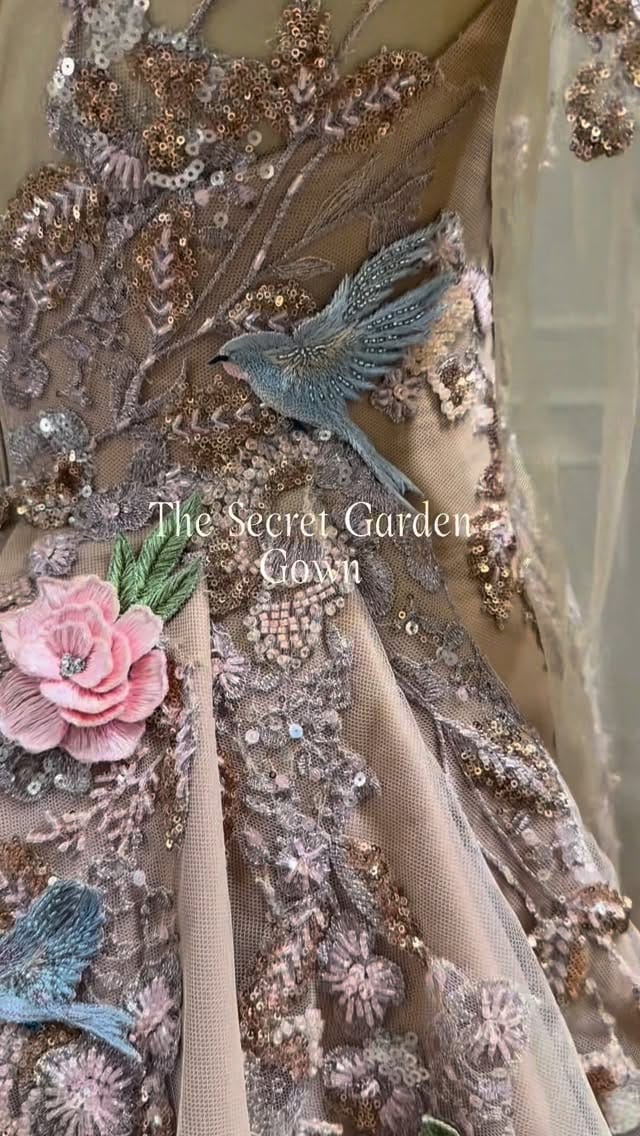 Post 6 by Sophia Bognem Atelier on Instagram (video)