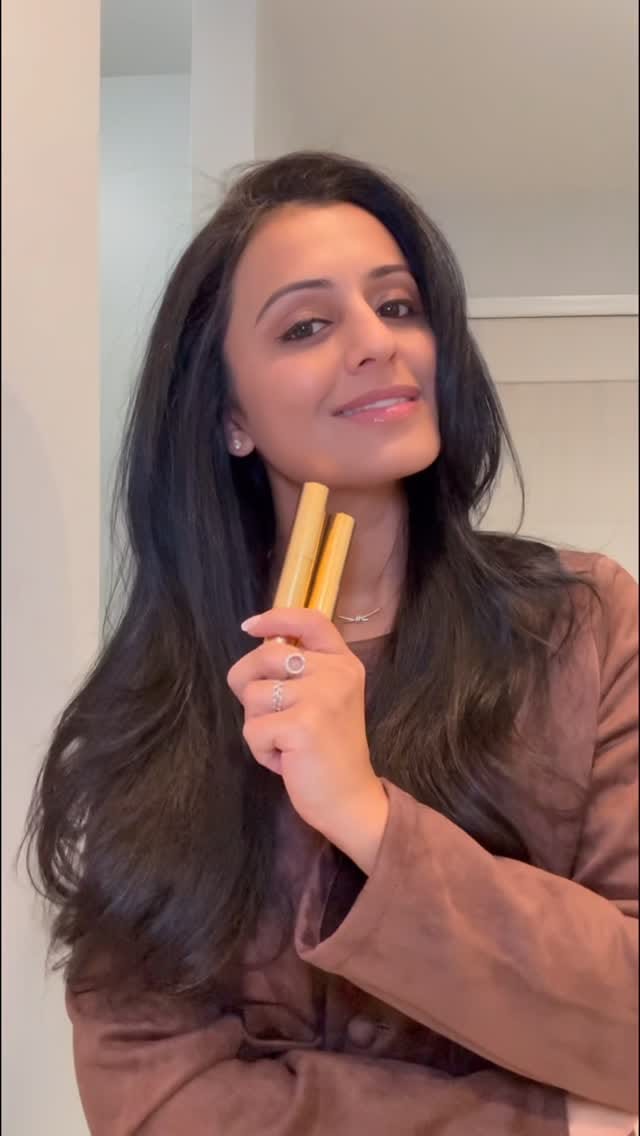 Post 7 by Mira on Instagram (video)