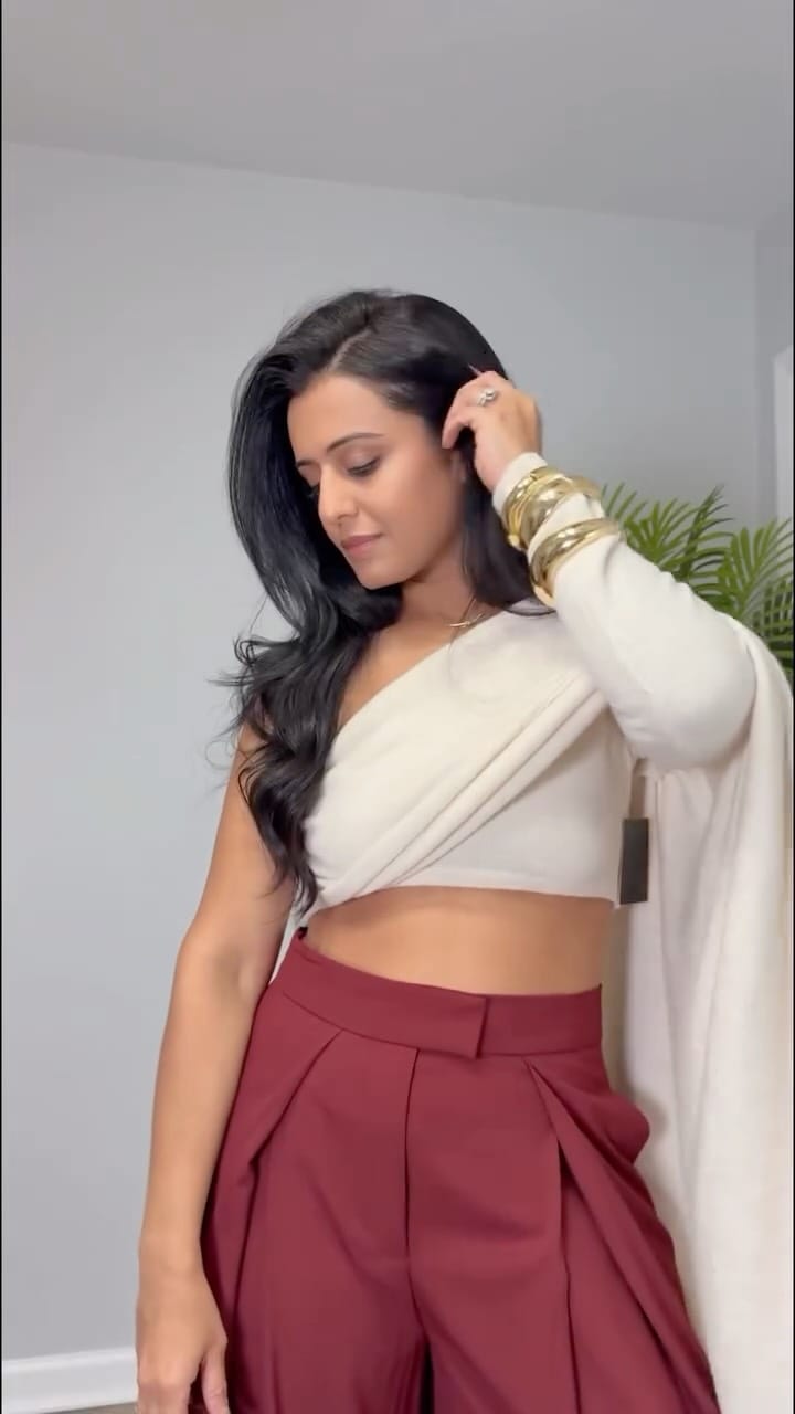 Post 1 by Mira on Instagram (video)