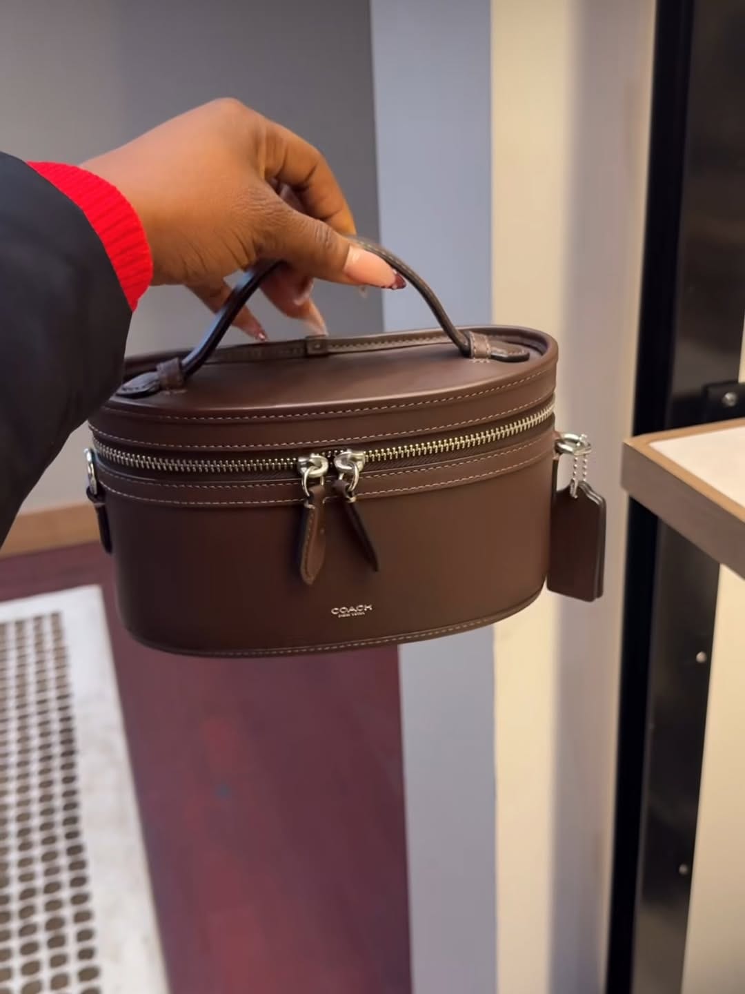 Post 2 by LEGIT UK AND USA PERSONAL SHOPPER FOR MEN, WOMEN AND KIDS on Instagram (image)