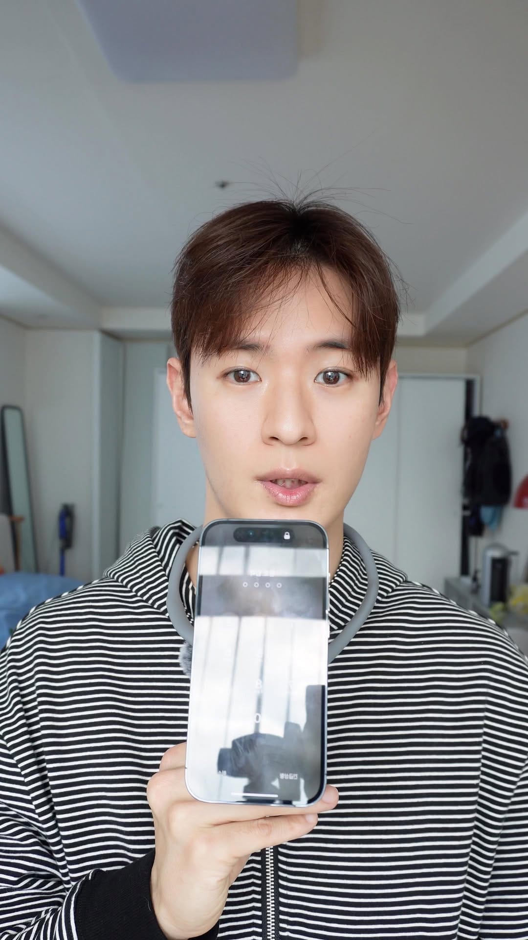 Post 5 by 호마이갓 on Instagram (video)