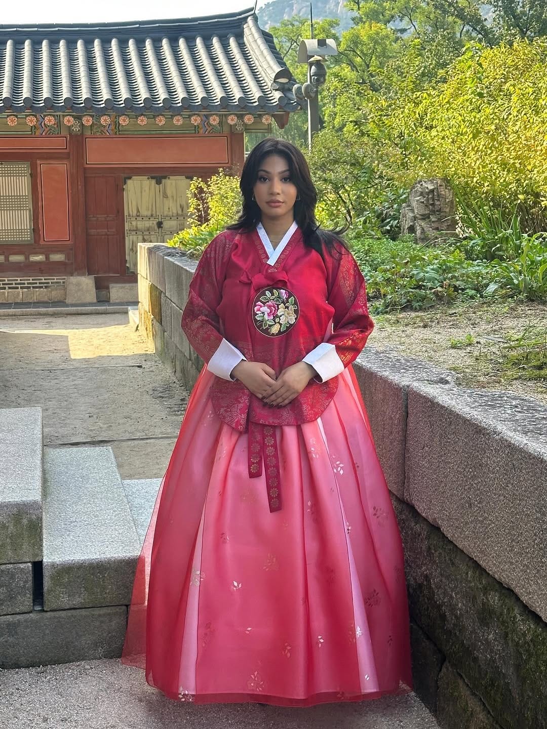 Post 8 by ALICIA · 김수아 on Instagram (carousel)