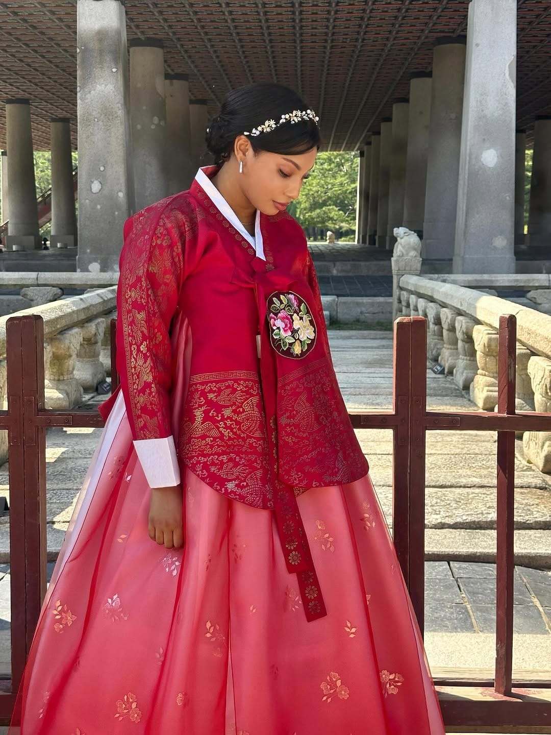 Post 9 by ALICIA · 김수아 on Instagram (carousel)