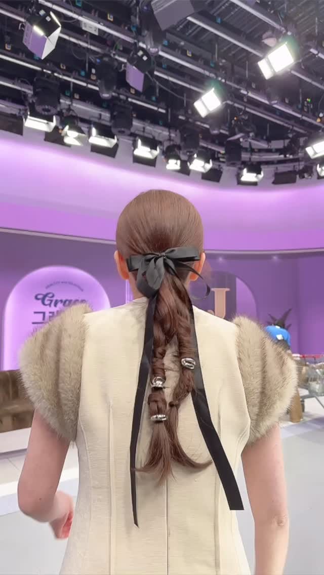 Post 6 by 정윤정 on Instagram (video)