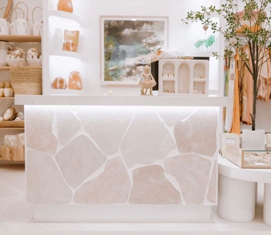Post 9 by WE’RE HERE FOR DECOR ADDICTS on Instagram (image)