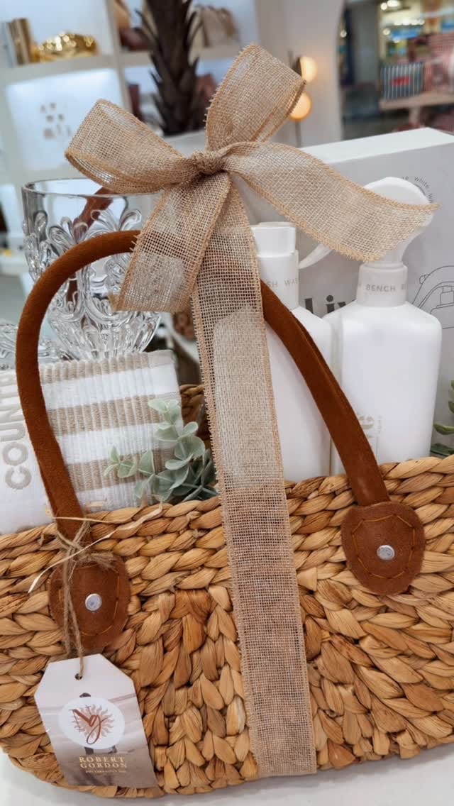 Post 6 by WE’RE HERE FOR DECOR ADDICTS on Instagram (video)
