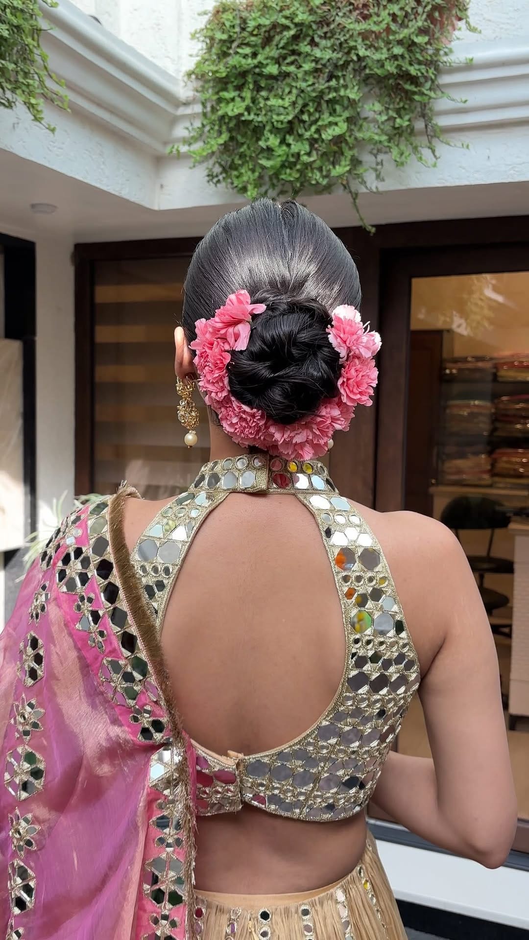 Post 1 by Shreya Shrivastava on Instagram (video)