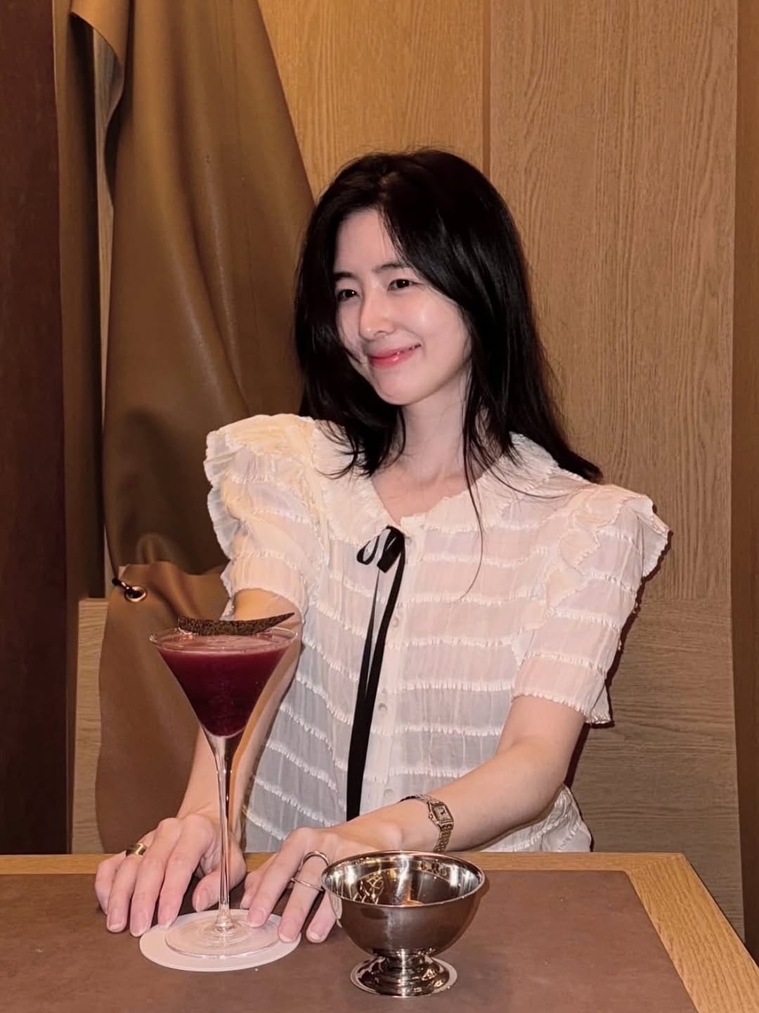Post 3 by 씨호린 c.holyn  シーホリン on Instagram (carousel)