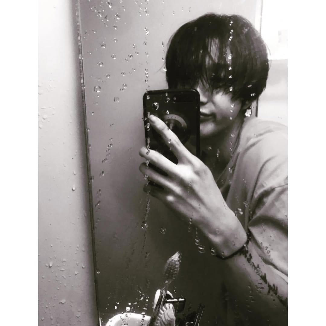 Post 9 by 디자이너 호야👾 on Instagram (carousel)