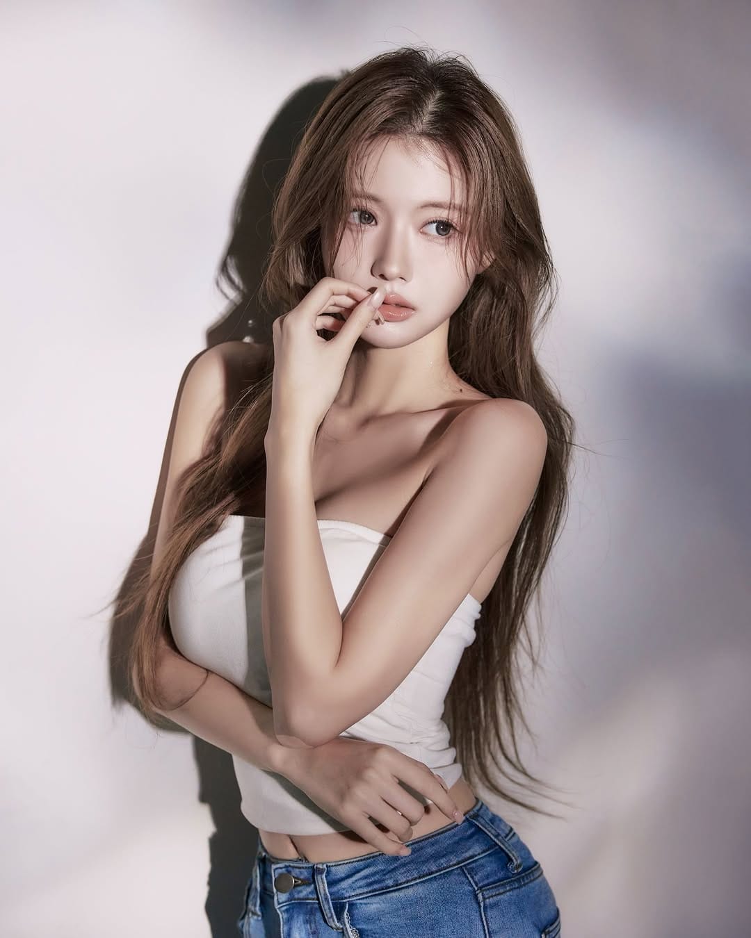 Post 8 by 서아영 (Seo Ah Young) on Instagram (carousel)
