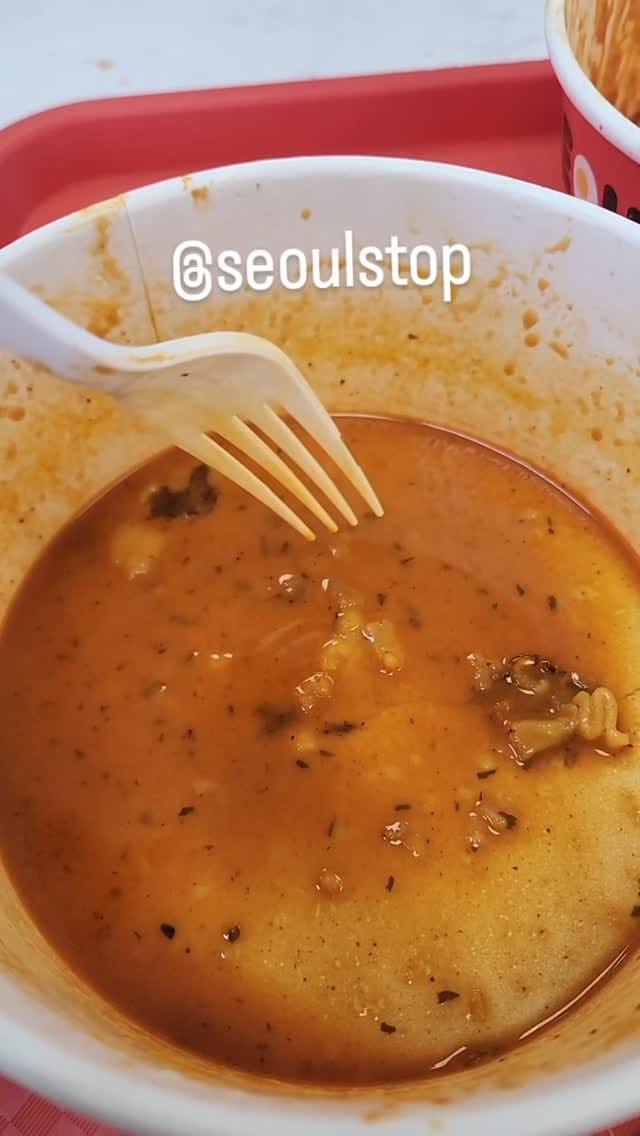 Post 2 by Seoul Stop on Instagram (video)