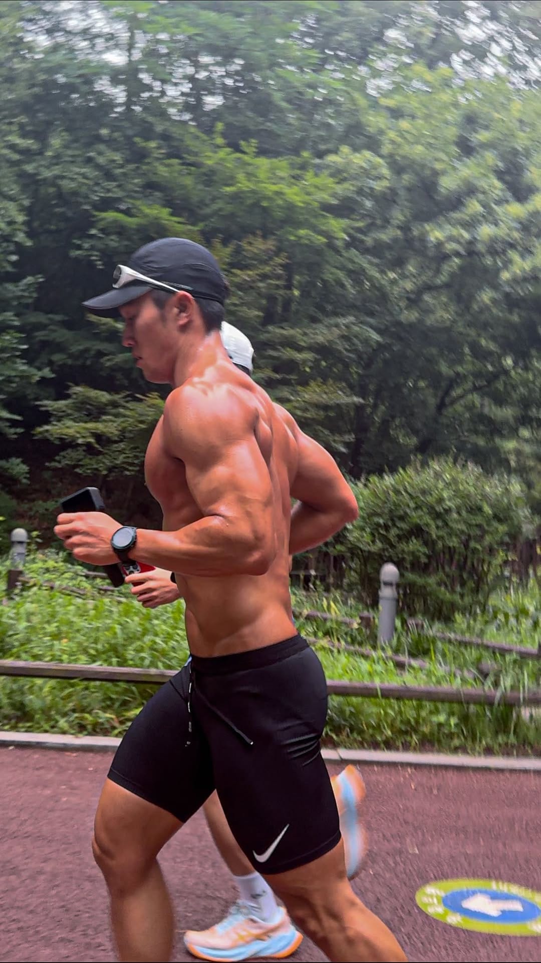 Post 6 by Sweat on Seoul🔥 on Instagram (video)
