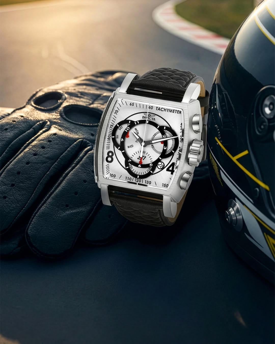 Post 8 by Relojes y Gafas Invicta on Instagram (carousel)