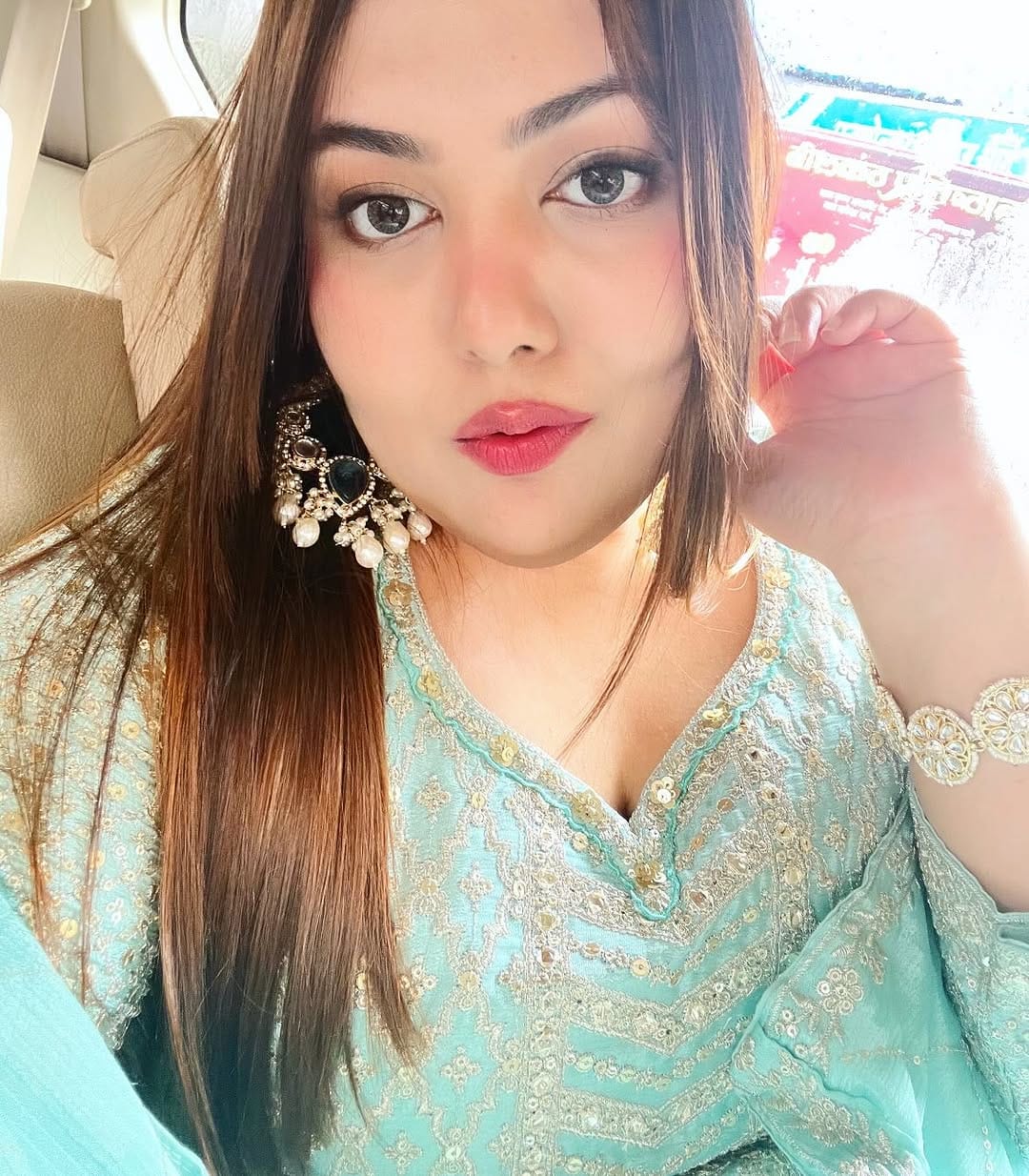 Post 8 by Prachi (PJ) on Instagram (carousel)