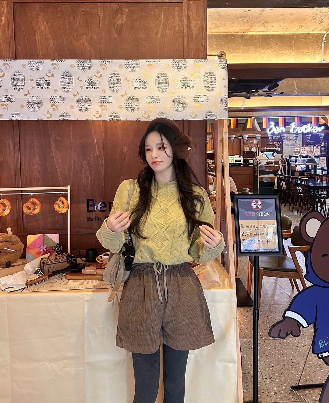 Post 2 by 연지롱🐤 on Instagram (carousel)