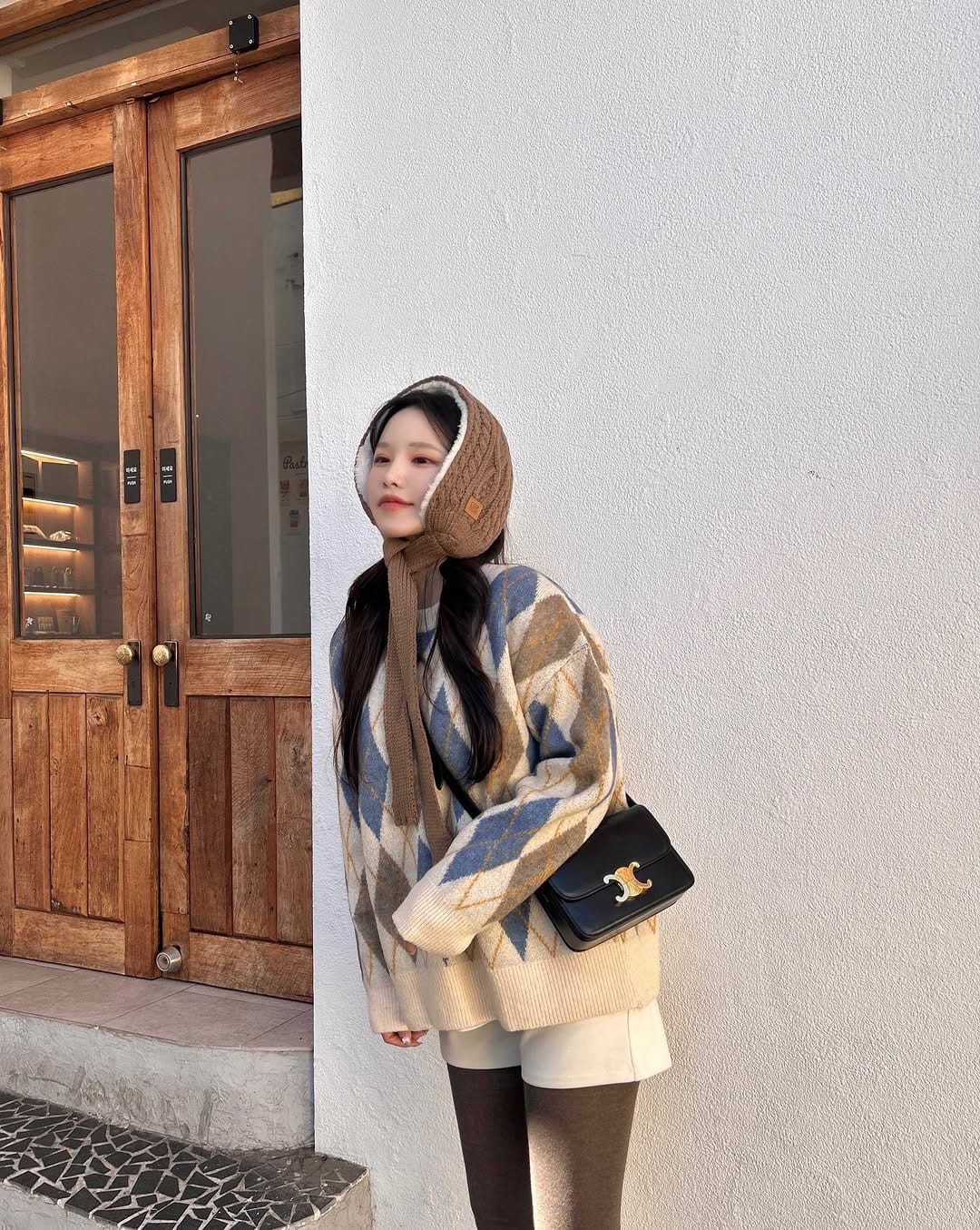 Post 3 by 연지롱🐤 on Instagram (carousel)