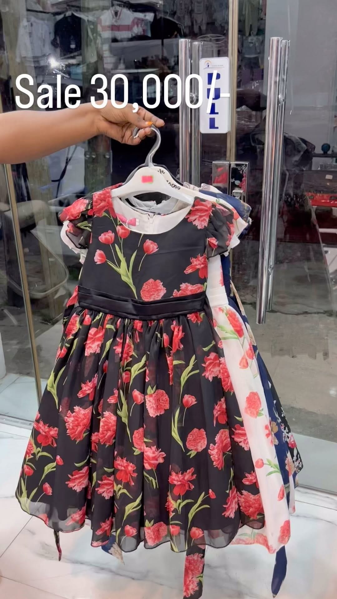 Post 2 by tk fashionz on Instagram (video)