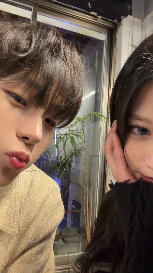 Post 3 by 김 수민 on Instagram (video)