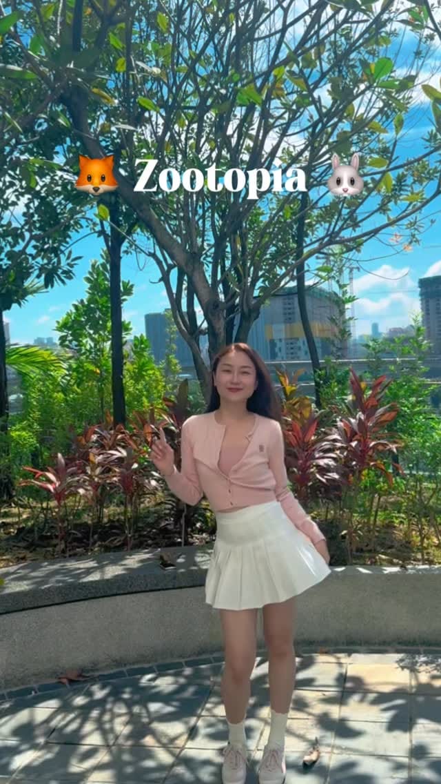 Post 7 by Rumi 인화 🦋 on Instagram (video)