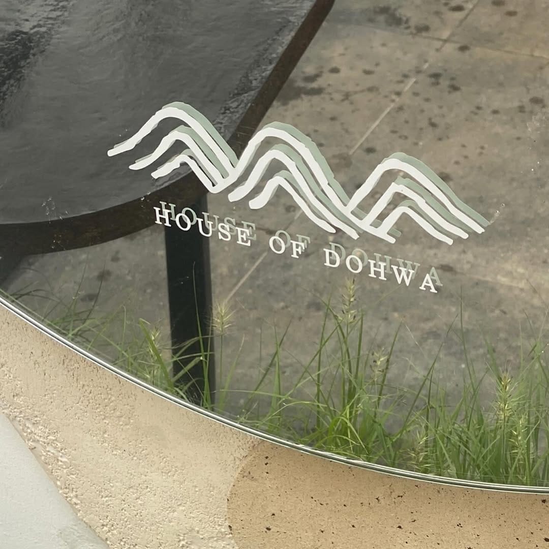 Post 10 by 도화가인 'House of Dohwa' on Instagram (carousel)