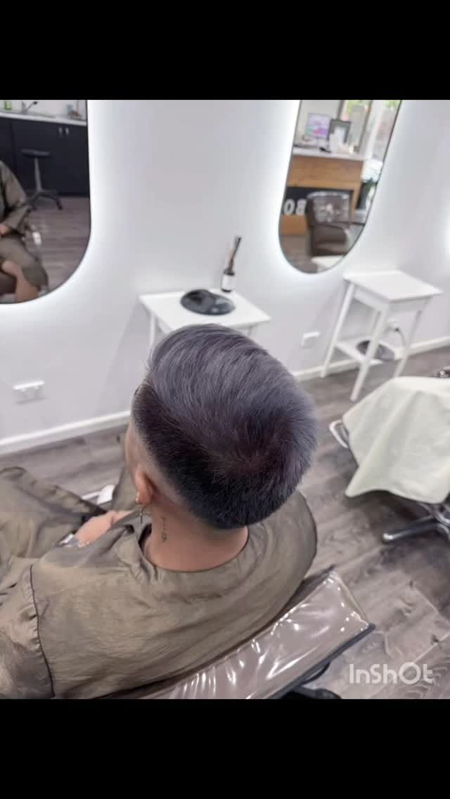 Post 6 by Ribbonhairsalon on Instagram (video)