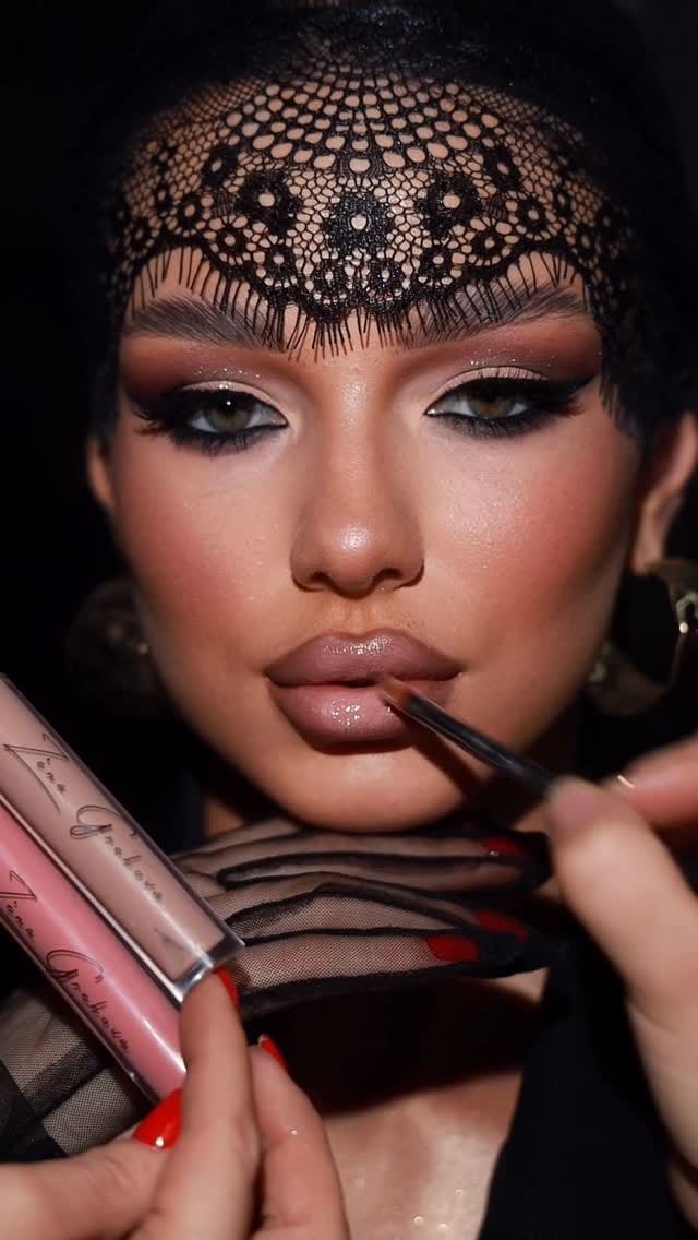 Post 5 by Кисти CTR Group Brushes on Instagram (video)