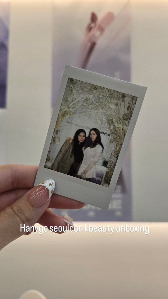 Post 10 by Sasha ʚɞ on Instagram (video)