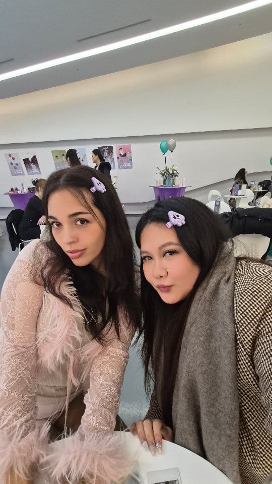Post 7 by Sasha ʚɞ on Instagram (video)