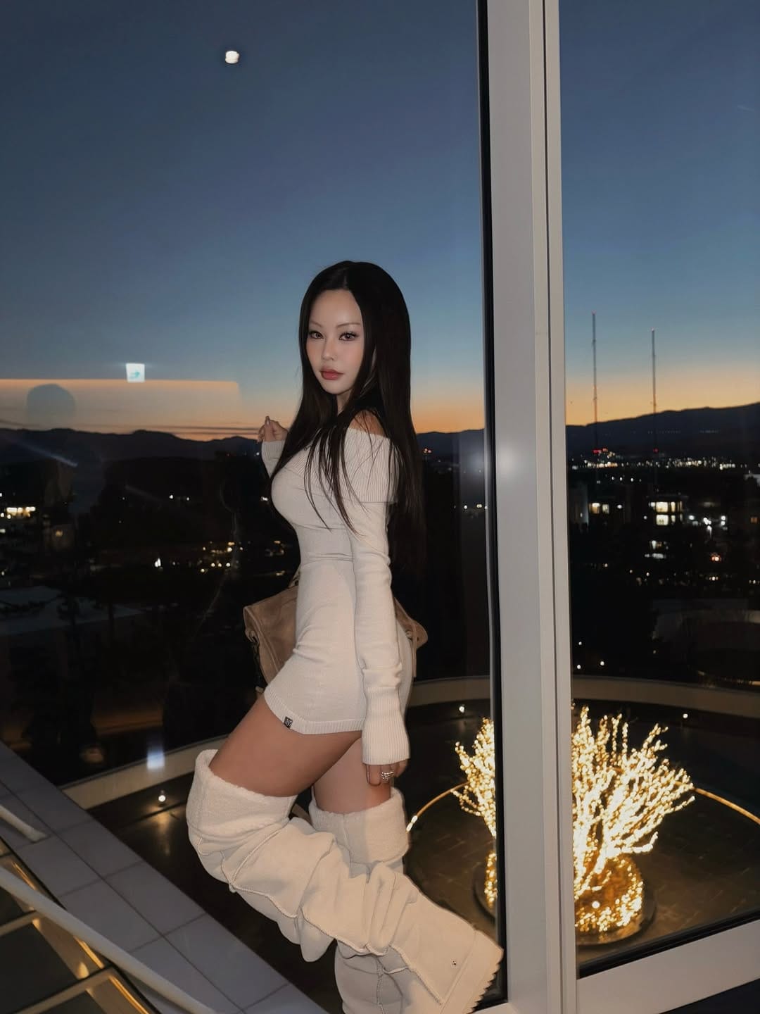 Post 4 by 𝖌𝖆𝖓𝖎𝖎 가니 on Instagram (carousel)