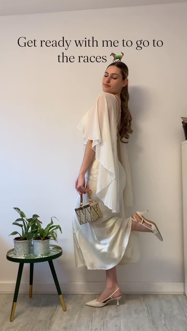 Post 1 by Luna 🌙 | Fashion Inspo 🤍 on Instagram (video)