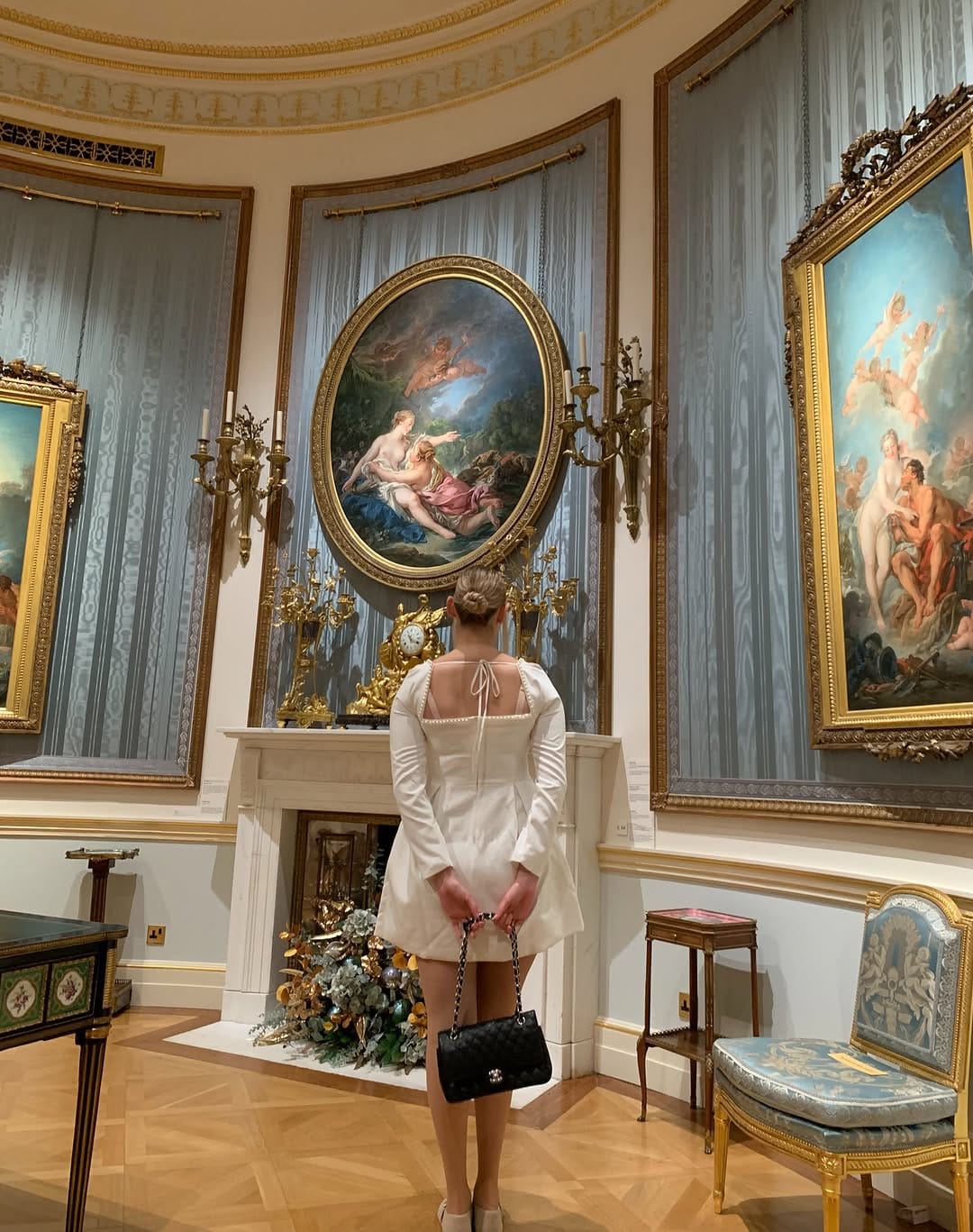 Post 2 by Luna 🌙 | Fashion Inspo 🤍 on Instagram (carousel)