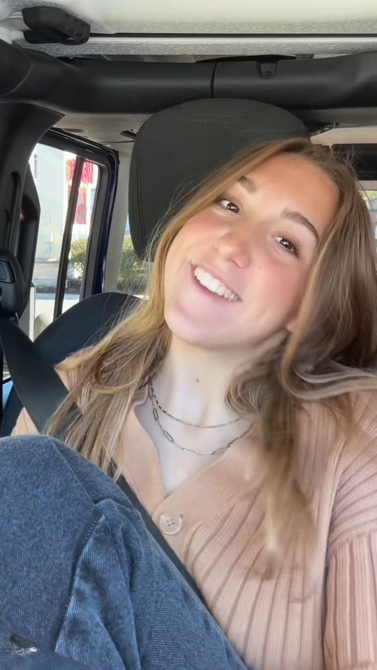 Post 6 by Hayle Alora on Instagram (video)